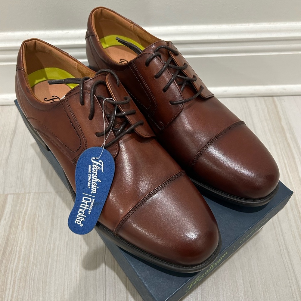 New Men’s Florsheim Brown Leather Oxford Shoes- size 9.5